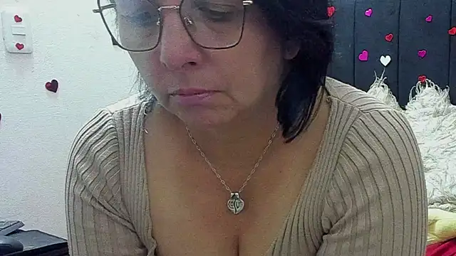 Evaaross 2345 online show from 05/30/26, 01:19