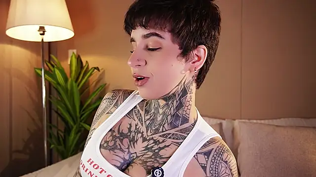 AliceShazaham  online show from 04/15/26, 07:15