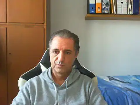 lliuk70mi online show from 12/23/24, 02:07