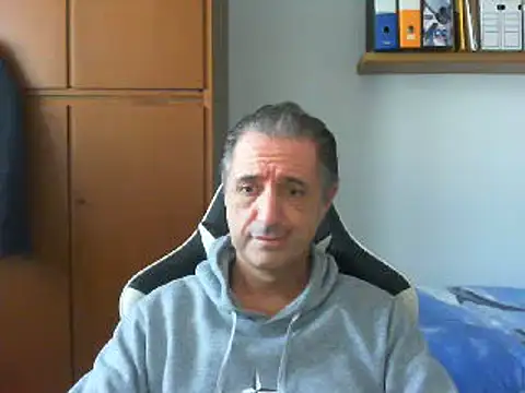 lliuk70mi online show from 12/30/24, 12:09