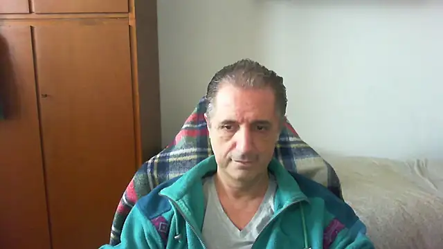 lliuk70mi online show from 04/27/26, 02:37