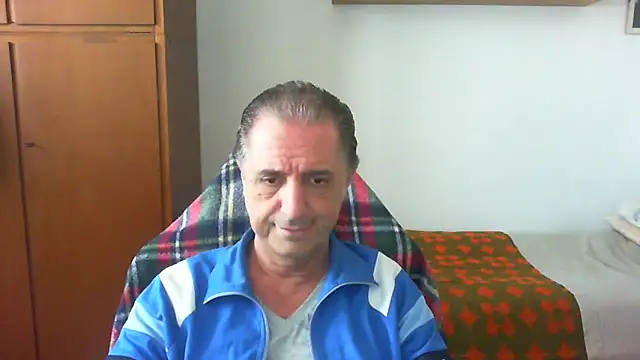 lliuk70mi online show from 05/18/26, 12:00