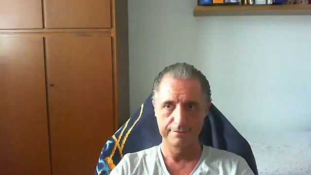 lliuk70mi online show from 06/02/26, 11:34