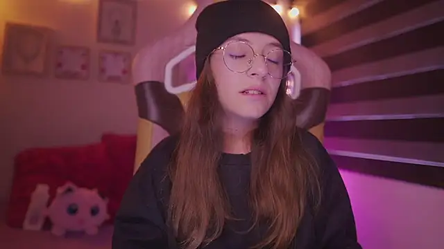 milly kenner online show from 03/07/25, 07:05