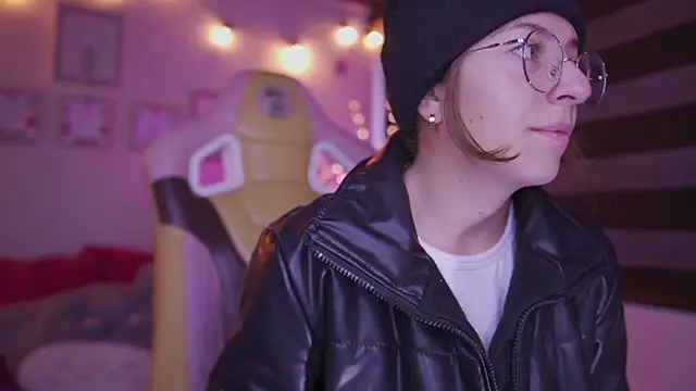 milly kenner online show from 03/09/25, 11:36