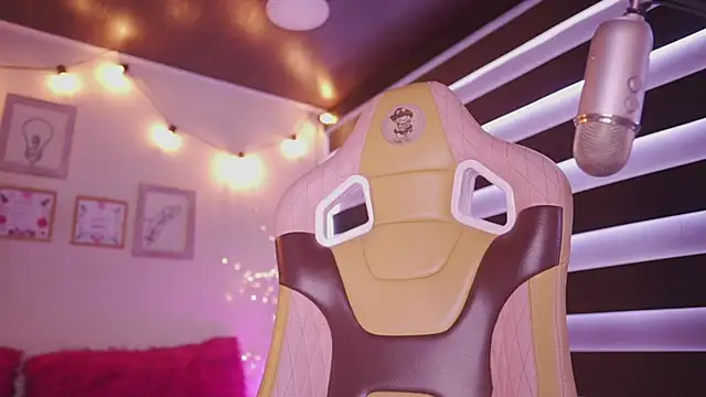 milly kenner online show from 09/16/25, 06:42