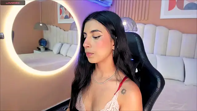 zia cooper online show from 10/14/25, 07:25