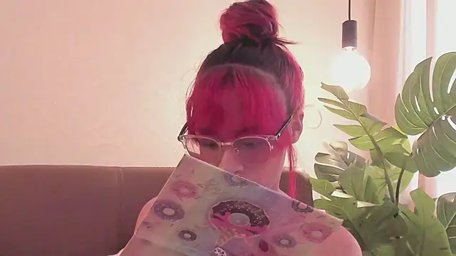 RedMeloddy online show from 02/22/25, 07:36