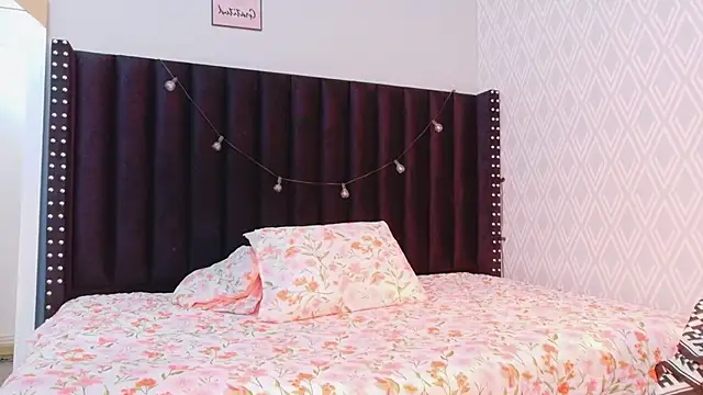 littleebonymommy online show from 09/10/25, 08:09