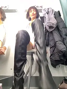 Snapshot of bigbabykiki chatting on 12/16/24, 09:14 bigbabykiki online show from 12/16/24, 09:14