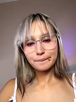 Snapshot of bigbabykiki chatting on 10/04/25, 03:43 bigbabykiki online show from 10/04/25, 03:43