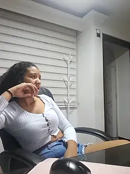 cute mia23 online show from 01/28/25, 05:11