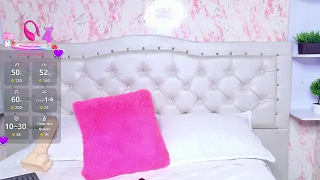 cute mia23 online show from 06/02/26, 05:48