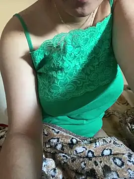 Snapshot of Maha_Ms chatting on 01/21/25, 09:24 Maha Ms online show from 01/21/25, 09:24