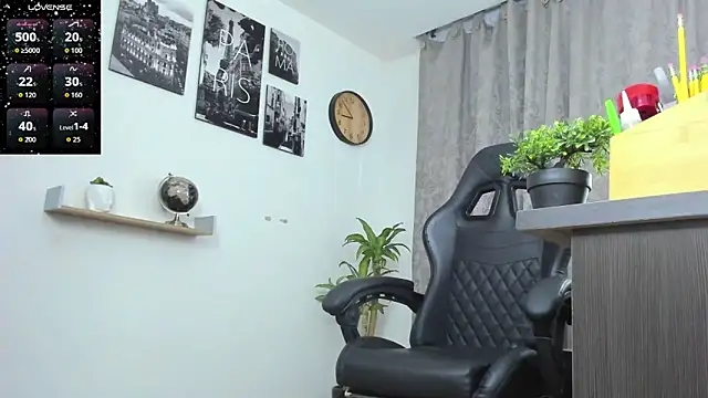 SophieBaker   online show from 02/06/26, 01:54