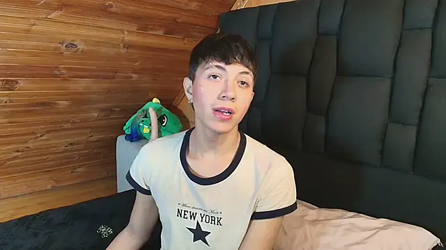 Justyn Ross online show from 10/23/25, 05:51