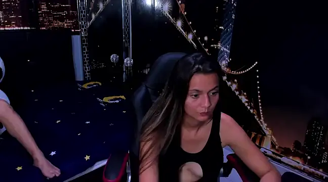 ValentinaAndTerry online show from 01/04/25, 05:47