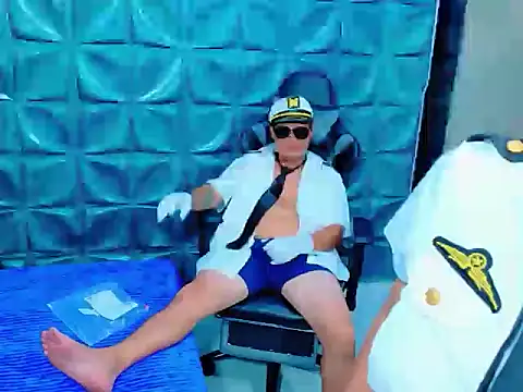 ValentinaAndTerry online show from 10/31/25, 04:52