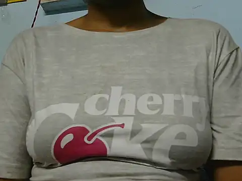 Snapshot of Thimiralagi chatting on 02/14/26, 06:15 Thimiralagi online show from 02/14/26, 06:15