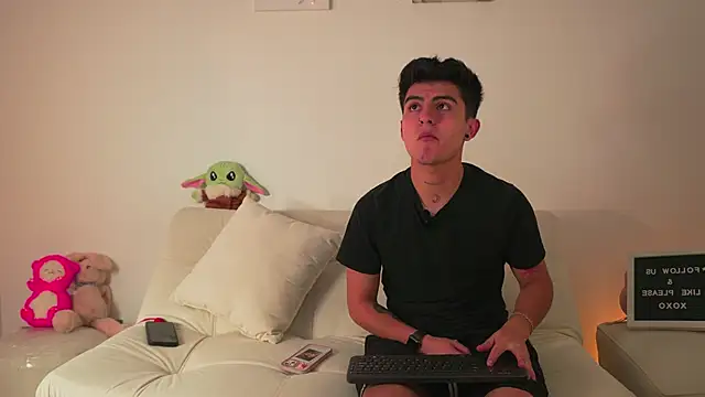 tommy and sophie online show from 01/05/25, 03:11