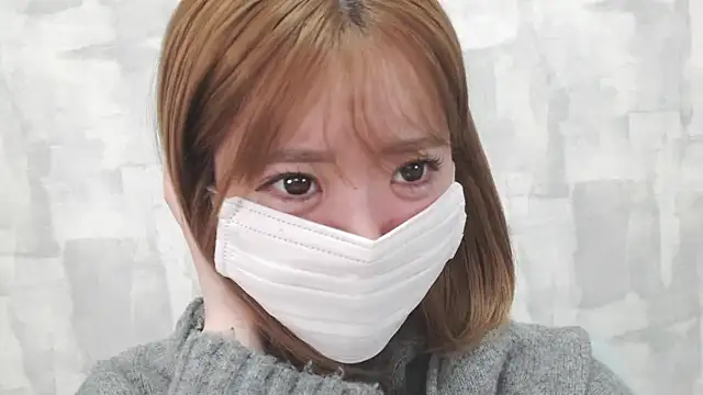 LOVE MOMO LOVE online show from 12/01/25, 11:37