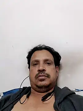 Raj1043 online show from 12/19/24, 08:23