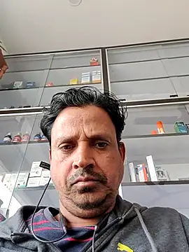 Raj1043 online show from 11/13/25, 06:01