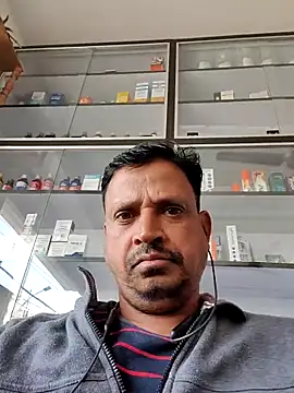 Raj1043 online show from 11/19/25, 05:29