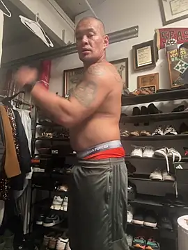 EatMyCake831 online show from 09/25/25, 09:02