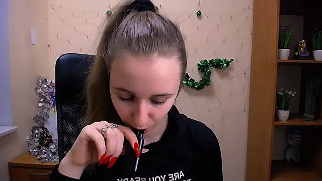  Nicole new online show from 12/17/24, 12:54