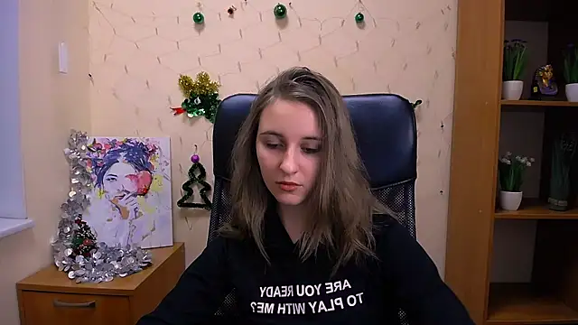  Nicole new online show from 12/17/24, 04:00