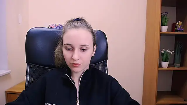  Nicole new online show from 01/24/25, 10:21