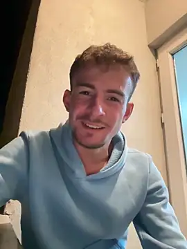 Snapshot of eddy355 chatting on 10/31/25, 08:10 eddy355 online show from 10/31/25, 08:10