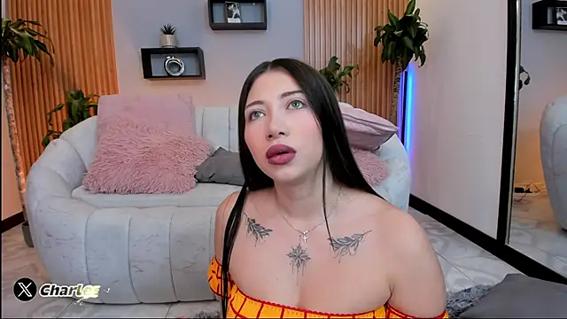 Aixaa charles online show from 10/11/25, 12:04