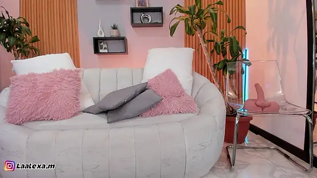 Aixaa charles online show from 02/07/26, 12:20