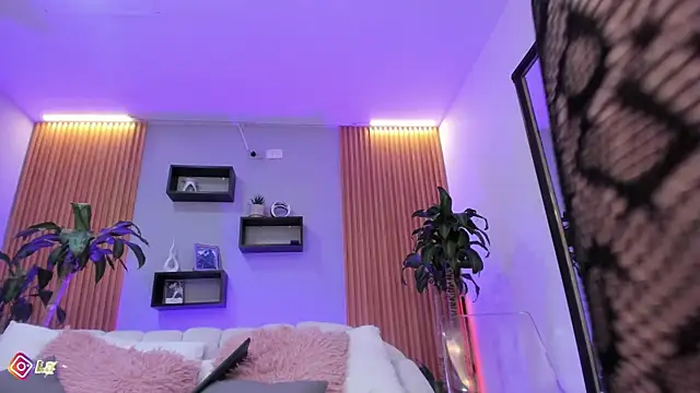 Aixaa charles online show from 04/15/26, 12:45