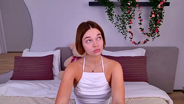 Snapshot of DanaLoved chatting on 02/11/25, 08:05 DanaLoved online show from 02/11/25, 08:05