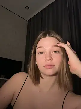 Snapshot of DanaLoved chatting on 12/14/25, 07:51 DanaLoved online show from 12/14/25, 07:51