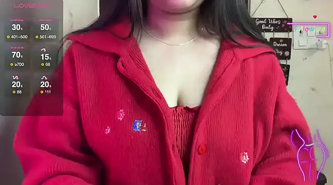 Snapshot of priyankaaa_ chatting on 12/11/24, 04:18 priyankaaa online show from 12/11/24, 04:18