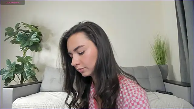 NicoleLuv online show from 02/05/25, 04:14