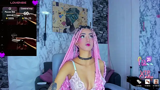 Queen Cuarxxo online show from 04/24/26, 11:51