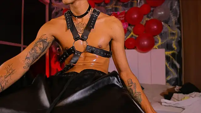 Snapshot of DemonKush-- chatting on 02/16/25, 04:53 DemonKush-- online show from 02/16/25, 04:53