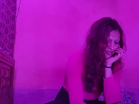 Snapshot of MmmMonikaBabie chatting on 12/21/24, 12:31 MmmMonikaBabie online show from 12/21/24, 12:31