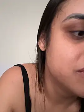 amorinha99 online show from 05/18/26, 01:06