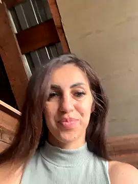 EmaSkyes online show from 09/11/25, 05:40