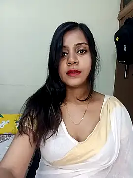 Snapshot of Miss-Riyasingh chatting on 02/08/26, 06:00 Miss-Riyasingh online show from 02/08/26, 06:00