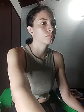 aurelialux online show from 02/24/25, 10:25