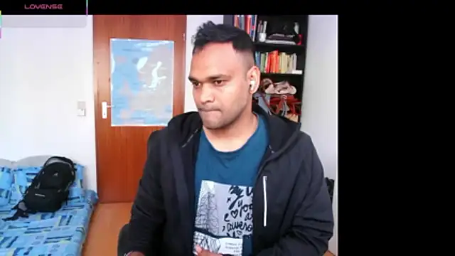 Snapshot of pleasure_5844 chatting on 01/14/26, 12:33 pleasure 5844 online show from 01/14/26, 12:33