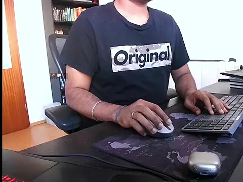 Snapshot of pleasure_5844 chatting on 01/19/26, 12:31 pleasure 5844 online show from 01/19/26, 12:31