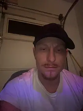 bigred0808 online show from 01/17/26, 08:52